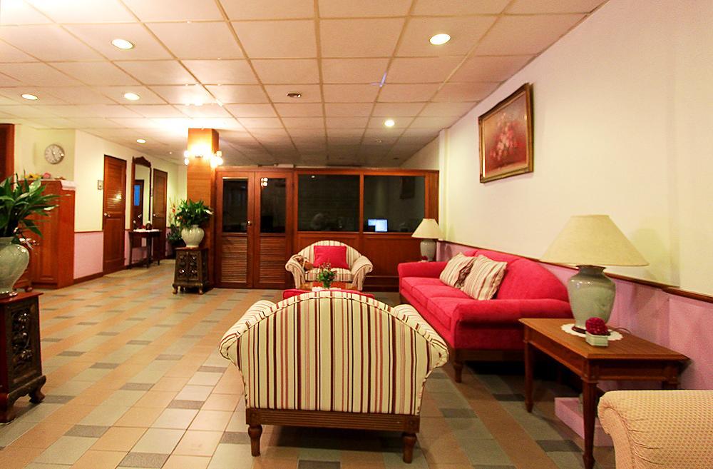 Travel Lodge Surawong (Adults Only) Bangkok Exterior photo