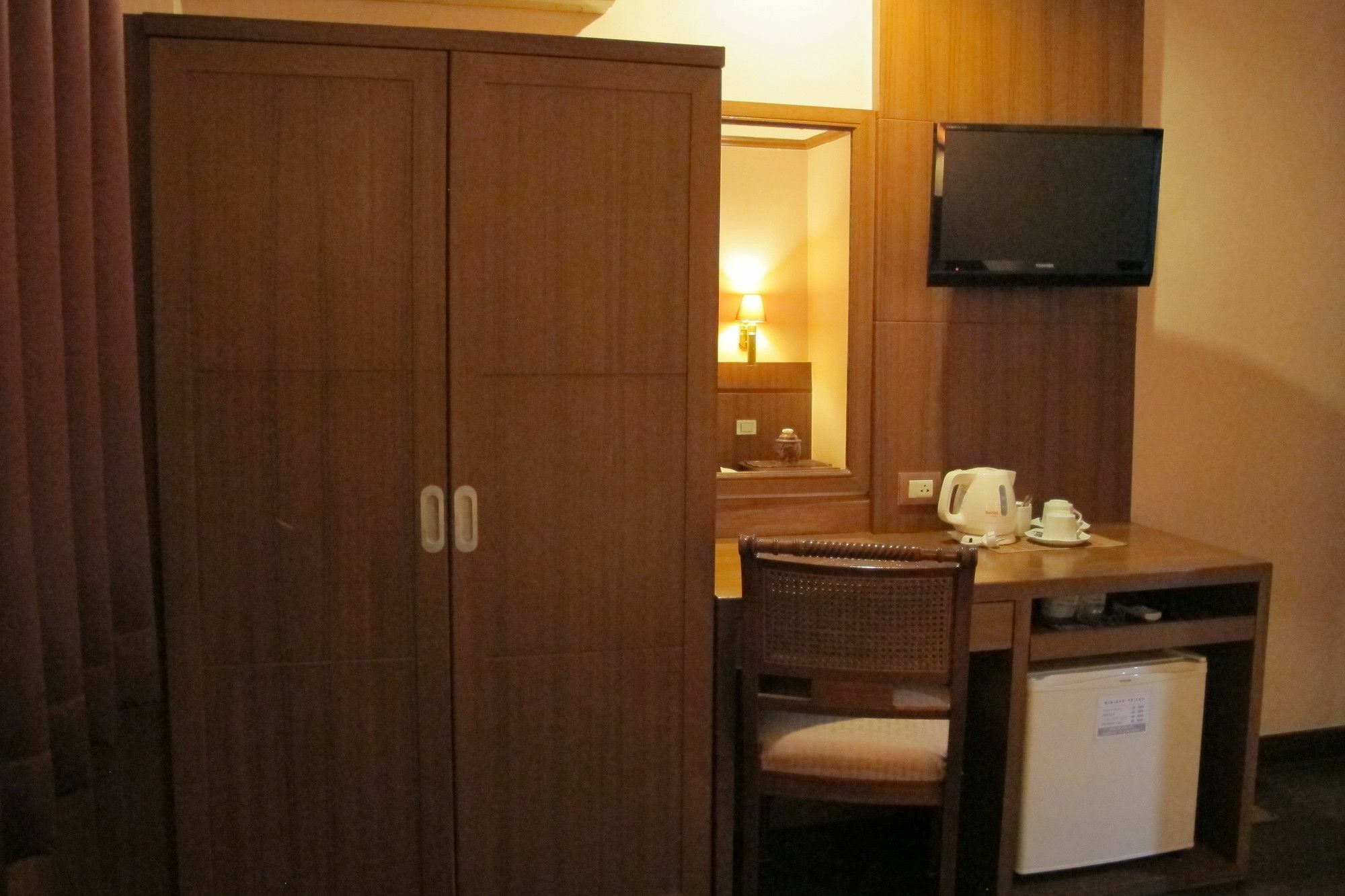 Travel Lodge Surawong (Adults Only) Bangkok Exterior photo